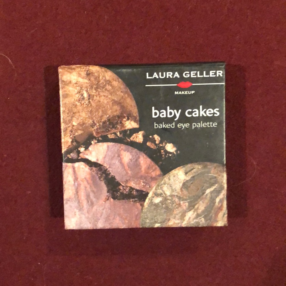 Baby Cakes baked eye palette